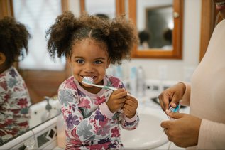 How to Get Your Kids to Brush Their Teeth: 5 Tips